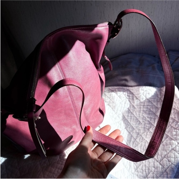 Coach soho hobo bucket buckle bag purple purse oversized crossbody C0968
13882 - Picture 11 of 16